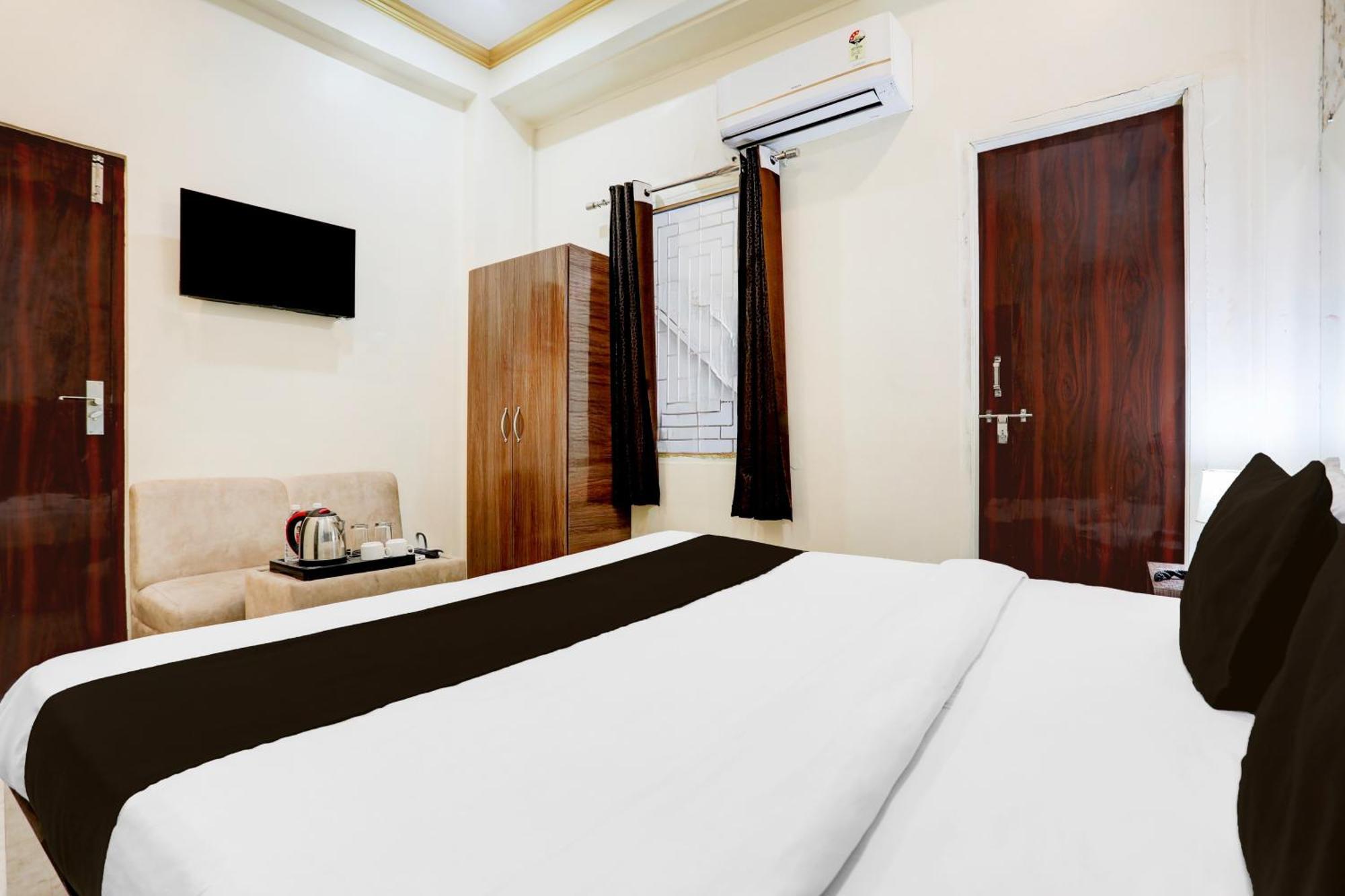 Super Hotel O Sankat Mochan Gandhi Nagar Kakarmatha Exterior photo