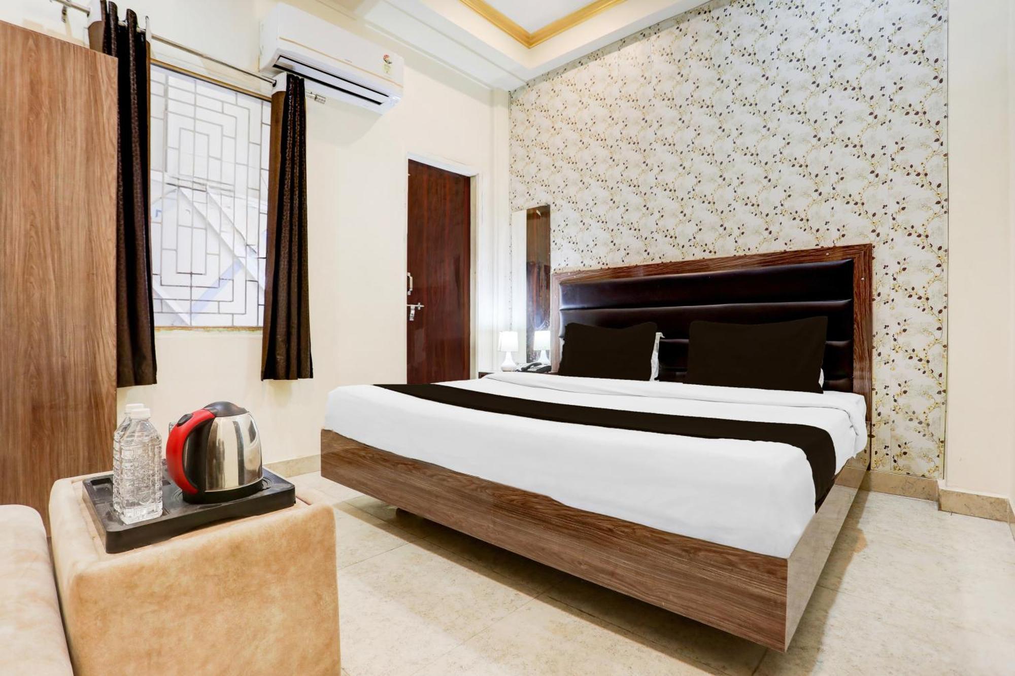 Super Hotel O Sankat Mochan Gandhi Nagar Kakarmatha Exterior photo